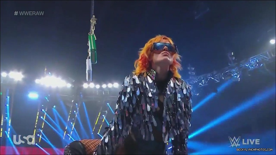 WWE_Monday_Night_Raw_2022_06_13_720p_HDTV_x264-NWCHD_mp4_002029029.jpg