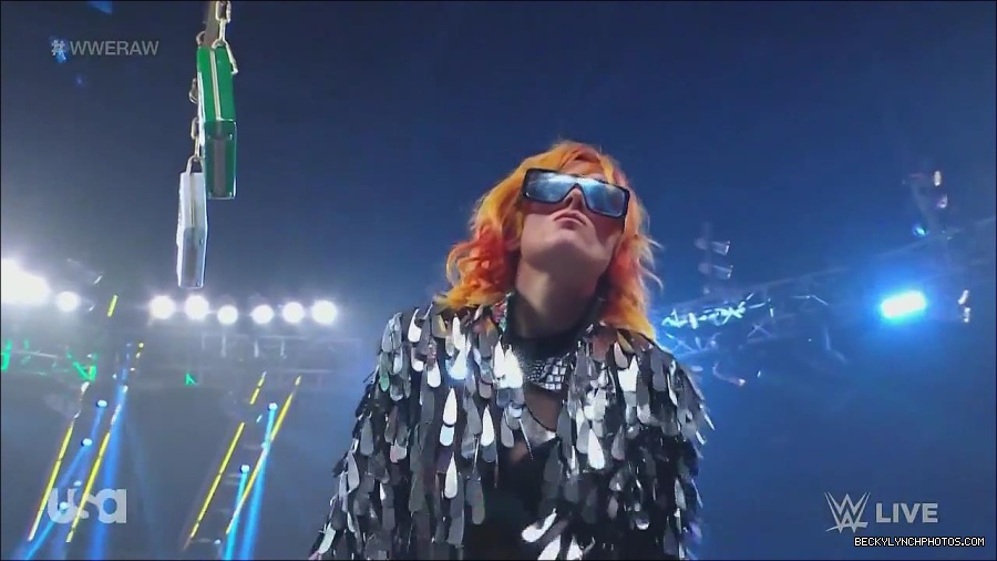WWE_Monday_Night_Raw_2022_06_13_720p_HDTV_x264-NWCHD_mp4_002030630.jpg