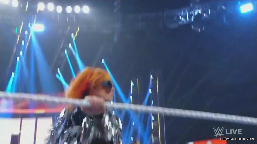 WWE_Monday_Night_Raw_2022_06_13_720p_HDTV_x264-NWCHD_mp4_002031431.jpg