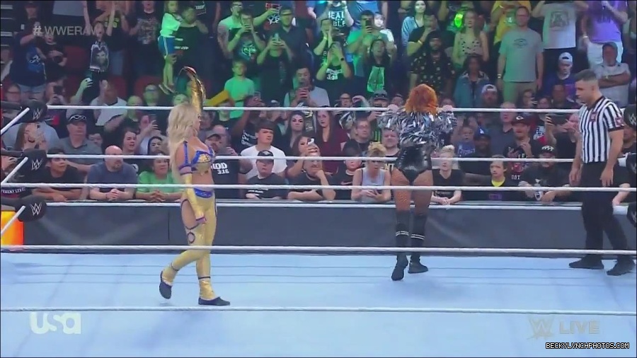 WWE_Monday_Night_Raw_2022_06_13_720p_HDTV_x264-NWCHD_mp4_002033433.jpg