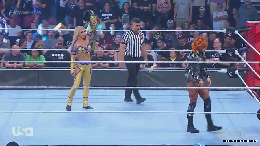 WWE_Monday_Night_Raw_2022_06_13_720p_HDTV_x264-NWCHD_mp4_002043043.jpg