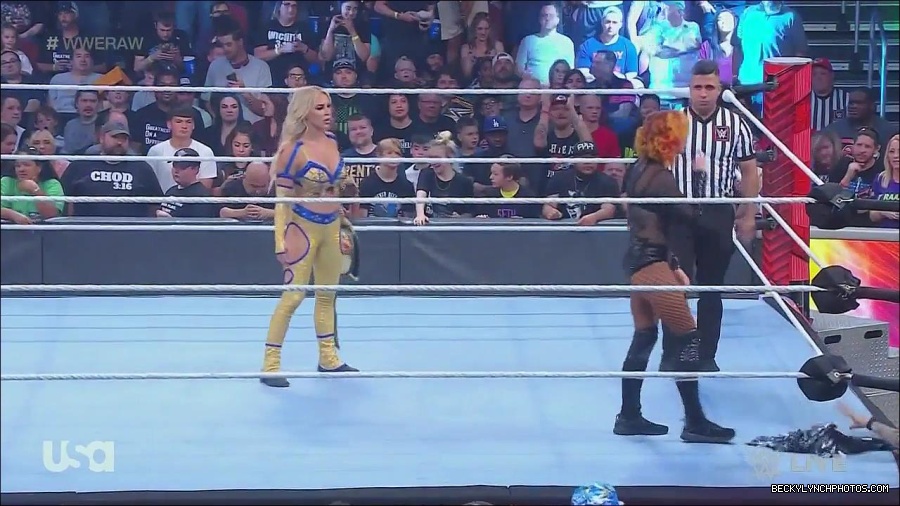 WWE_Monday_Night_Raw_2022_06_13_720p_HDTV_x264-NWCHD_mp4_002054654.jpg