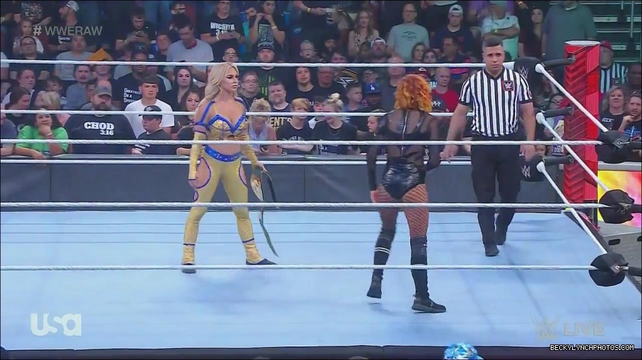WWE_Monday_Night_Raw_2022_06_13_720p_HDTV_x264-NWCHD_mp4_002055455.jpg