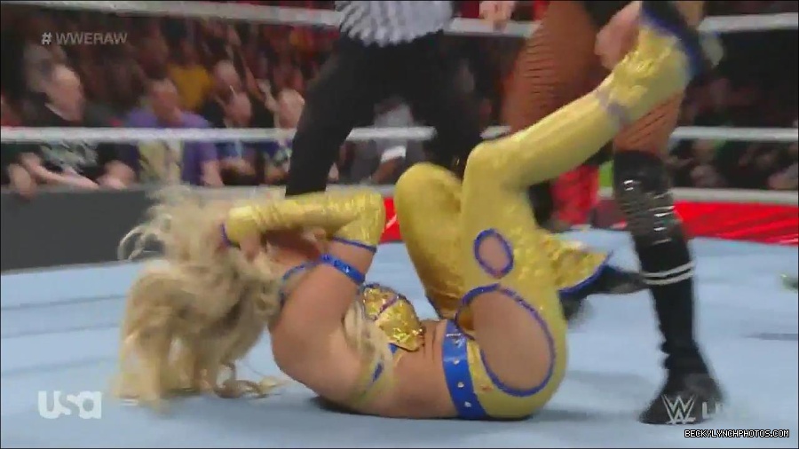 WWE_Monday_Night_Raw_2022_06_13_720p_HDTV_x264-NWCHD_mp4_002057057.jpg