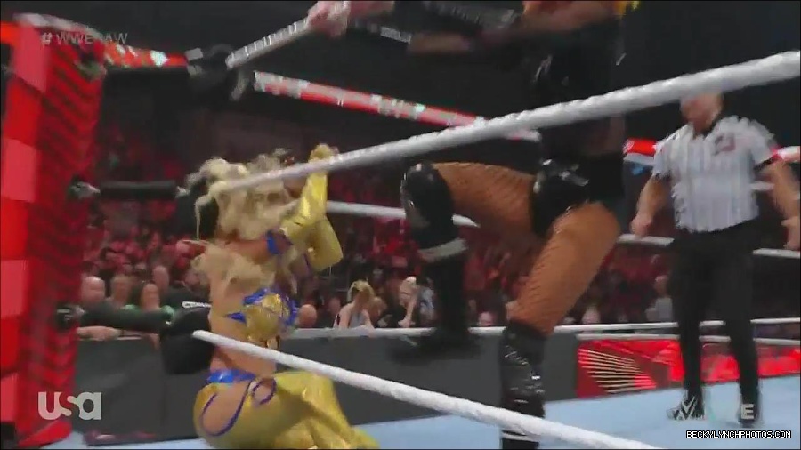 WWE_Monday_Night_Raw_2022_06_13_720p_HDTV_x264-NWCHD_mp4_002065465.jpg