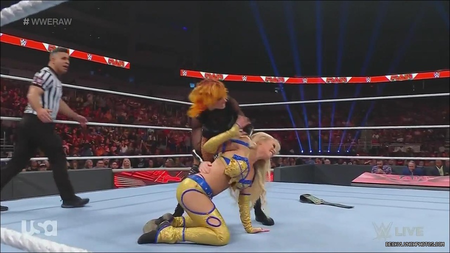 WWE_Monday_Night_Raw_2022_06_13_720p_HDTV_x264-NWCHD_mp4_002079879.jpg