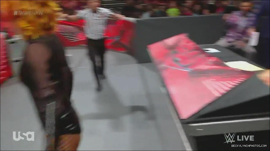 WWE_Monday_Night_Raw_2022_06_13_720p_HDTV_x264-NWCHD_mp4_002108108.jpg