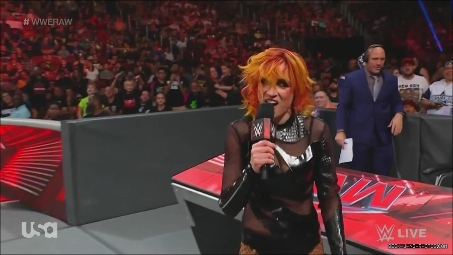 WWE_Monday_Night_Raw_2022_06_13_720p_HDTV_x264-NWCHD_mp4_002118118.jpg