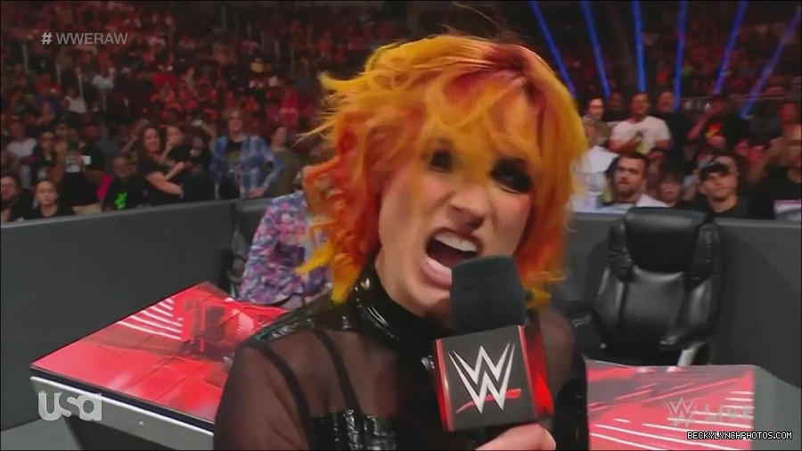 WWE_Monday_Night_Raw_2022_06_13_720p_HDTV_x264-NWCHD_mp4_002119319.jpg