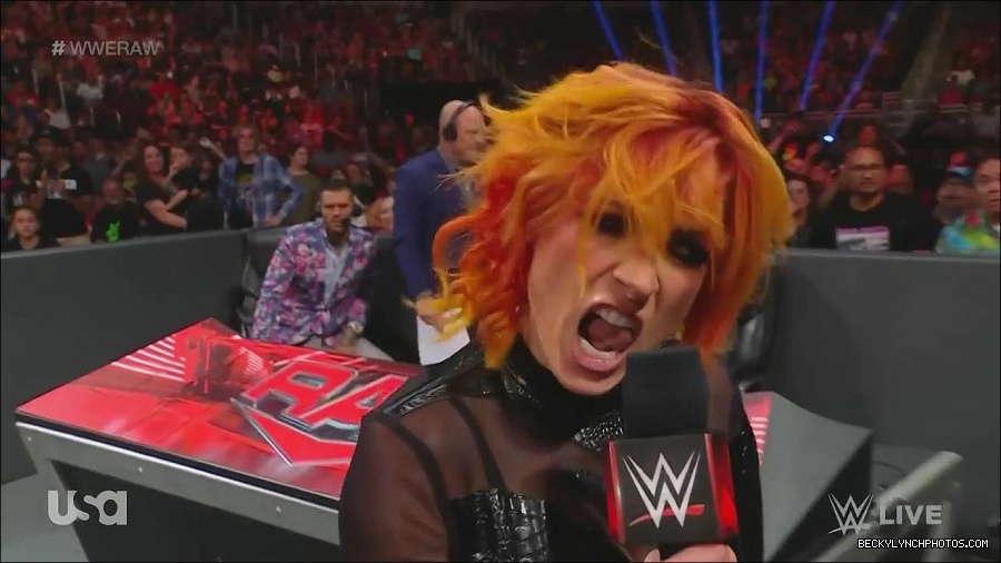 WWE_Monday_Night_Raw_2022_06_13_720p_HDTV_x264-NWCHD_mp4_002119719.jpg
