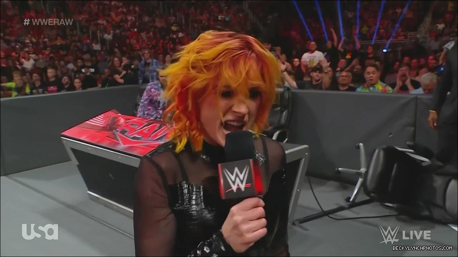 WWE_Monday_Night_Raw_2022_06_13_720p_HDTV_x264-NWCHD_mp4_002121721.jpg