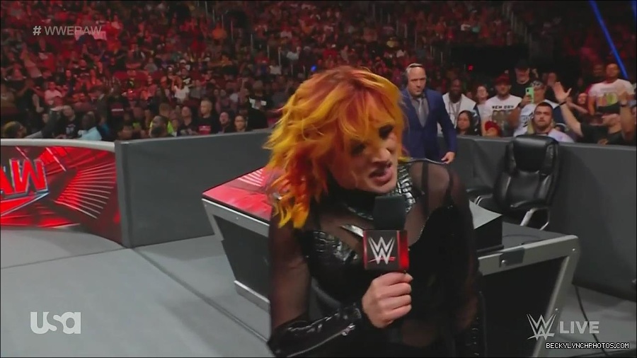 WWE_Monday_Night_Raw_2022_06_13_720p_HDTV_x264-NWCHD_mp4_002122922.jpg