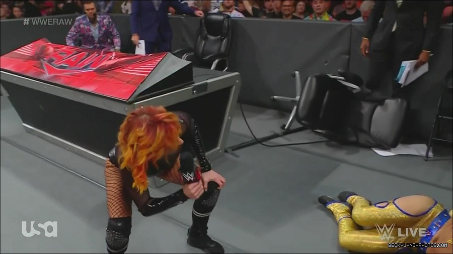 WWE_Monday_Night_Raw_2022_06_13_720p_HDTV_x264-NWCHD_mp4_002124524.jpg