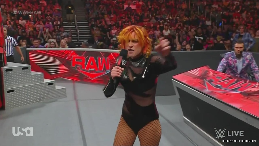WWE_Monday_Night_Raw_2022_06_13_720p_HDTV_x264-NWCHD_mp4_002130930.jpg