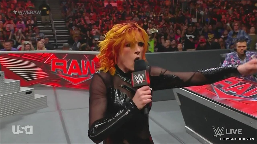 WWE_Monday_Night_Raw_2022_06_13_720p_HDTV_x264-NWCHD_mp4_002131731.jpg