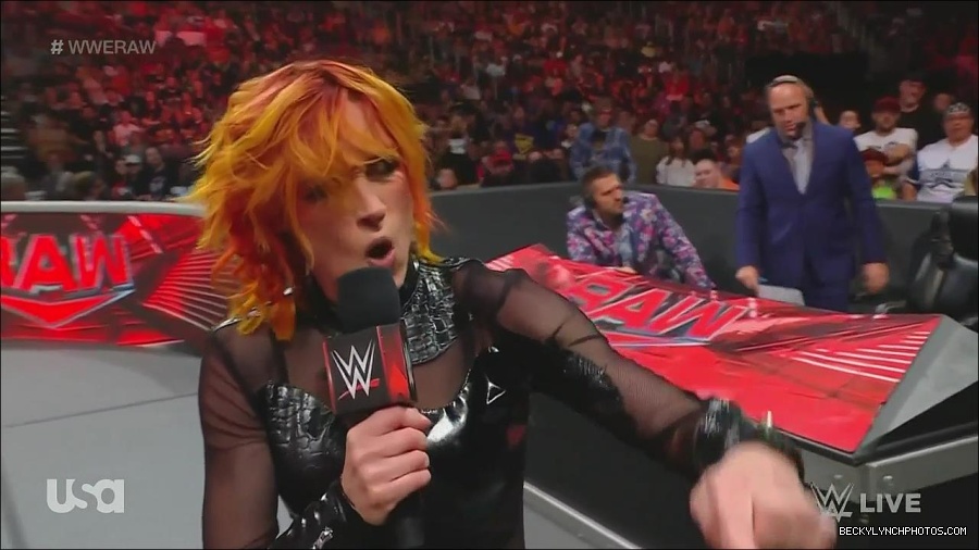 WWE_Monday_Night_Raw_2022_06_13_720p_HDTV_x264-NWCHD_mp4_002133733.jpg