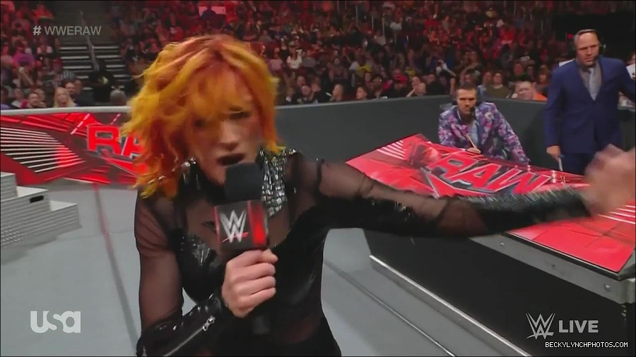 WWE_Monday_Night_Raw_2022_06_13_720p_HDTV_x264-NWCHD_mp4_002138538.jpg