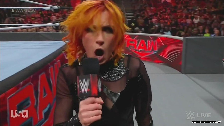 WWE_Monday_Night_Raw_2022_06_13_720p_HDTV_x264-NWCHD_mp4_002139739.jpg