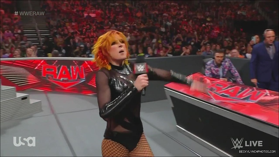 WWE_Monday_Night_Raw_2022_06_13_720p_HDTV_x264-NWCHD_mp4_002142542.jpg