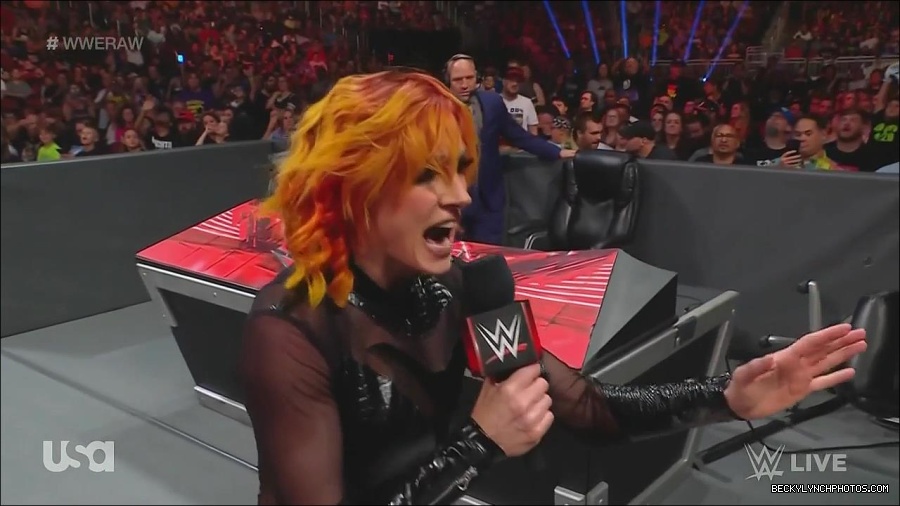 WWE_Monday_Night_Raw_2022_06_13_720p_HDTV_x264-NWCHD_mp4_002146546.jpg