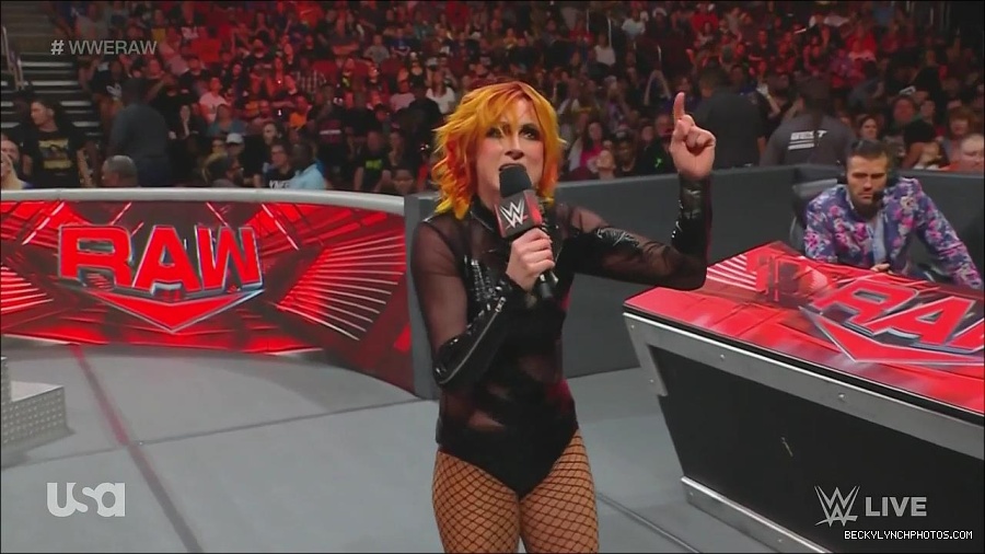 WWE_Monday_Night_Raw_2022_06_13_720p_HDTV_x264-NWCHD_mp4_002152152.jpg