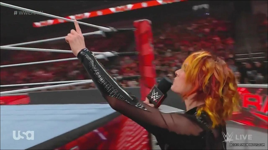 WWE_Monday_Night_Raw_2022_06_13_720p_HDTV_x264-NWCHD_mp4_002155355.jpg