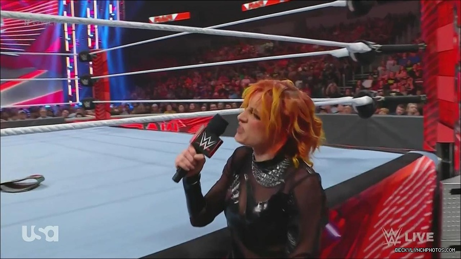 WWE_Monday_Night_Raw_2022_06_13_720p_HDTV_x264-NWCHD_mp4_002163763.jpg