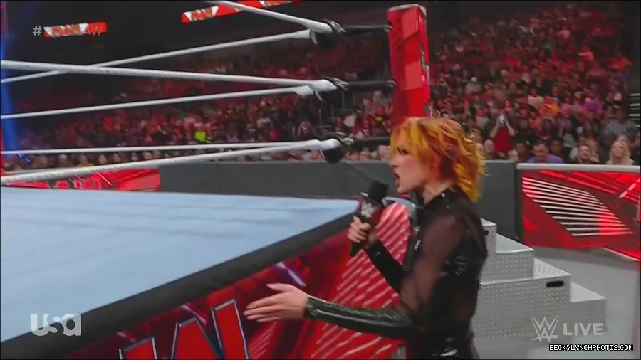 WWE_Monday_Night_Raw_2022_06_13_720p_HDTV_x264-NWCHD_mp4_002168568.jpg