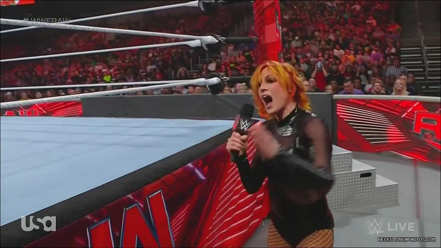 WWE_Monday_Night_Raw_2022_06_13_720p_HDTV_x264-NWCHD_mp4_002168968.jpg