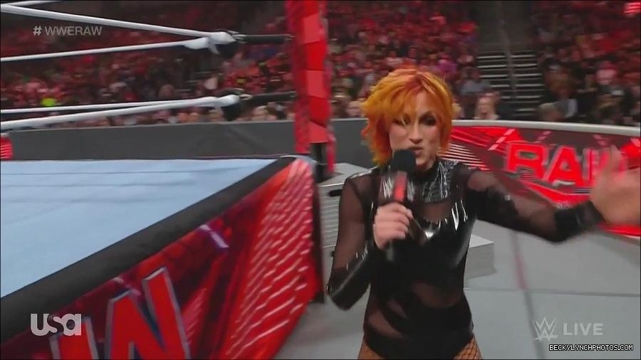 WWE_Monday_Night_Raw_2022_06_13_720p_HDTV_x264-NWCHD_mp4_002169369.jpg