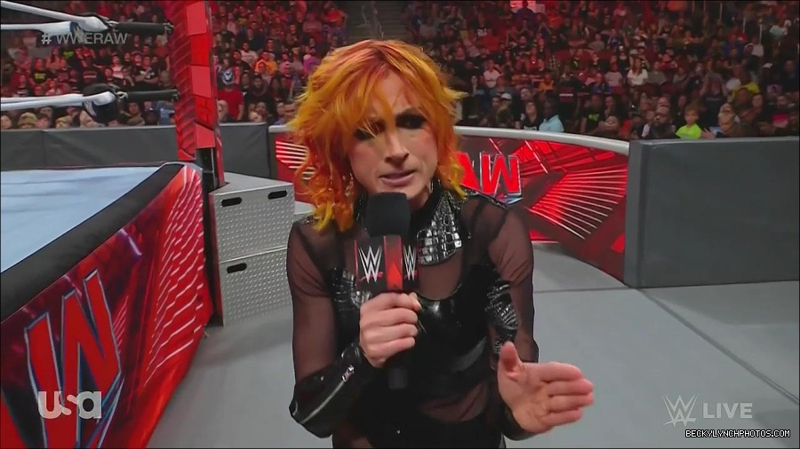 WWE_Monday_Night_Raw_2022_06_13_720p_HDTV_x264-NWCHD_mp4_002171771.jpg