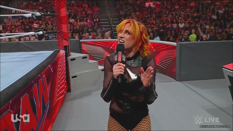 WWE_Monday_Night_Raw_2022_06_13_720p_HDTV_x264-NWCHD_mp4_002173773.jpg