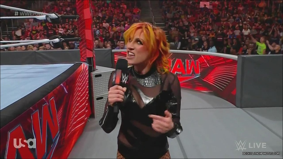 WWE_Monday_Night_Raw_2022_06_13_720p_HDTV_x264-NWCHD_mp4_002174574.jpg
