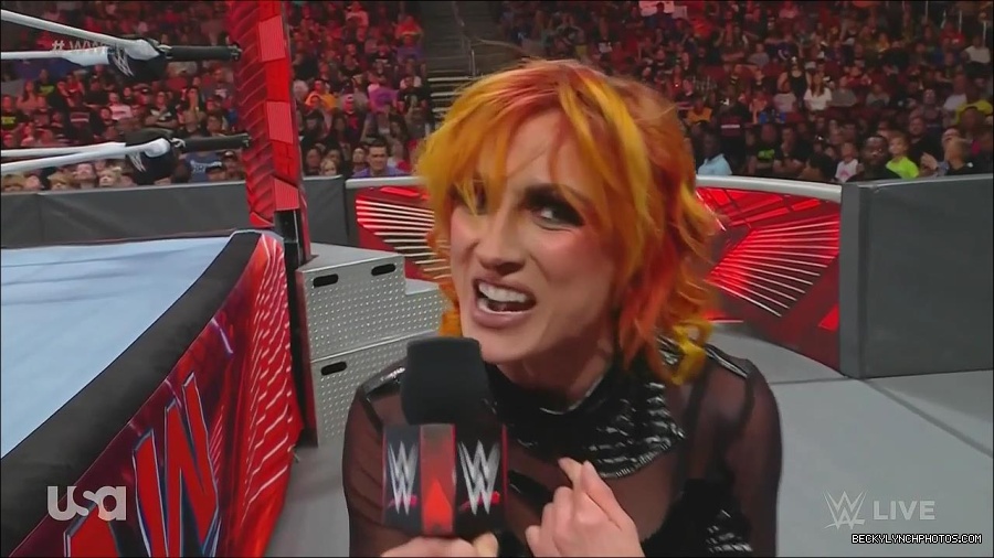 WWE_Monday_Night_Raw_2022_06_13_720p_HDTV_x264-NWCHD_mp4_002176176.jpg