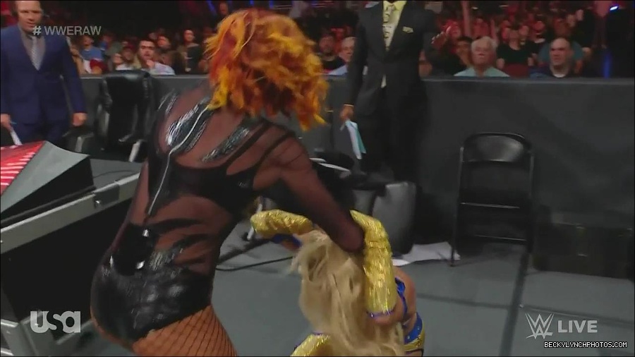 WWE_Monday_Night_Raw_2022_06_13_720p_HDTV_x264-NWCHD_mp4_002184584.jpg