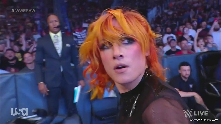 WWE_Monday_Night_Raw_2022_06_13_720p_HDTV_x264-NWCHD_mp4_002190190.jpg