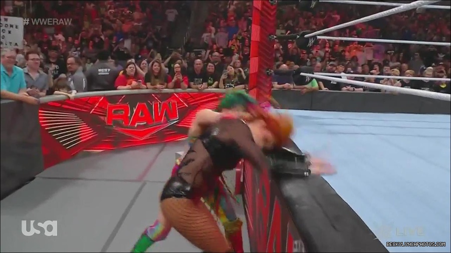 WWE_Monday_Night_Raw_2022_06_13_720p_HDTV_x264-NWCHD_mp4_002205004.jpg