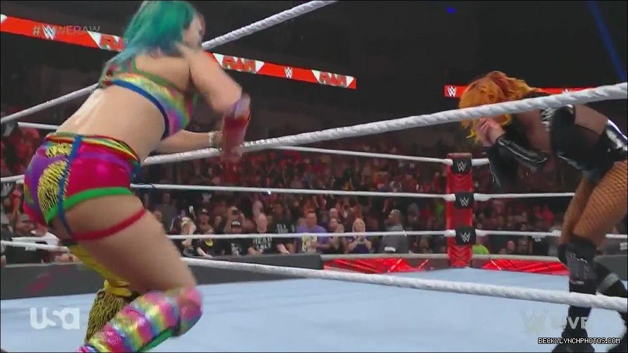 WWE_Monday_Night_Raw_2022_06_13_720p_HDTV_x264-NWCHD_mp4_002213813.jpg