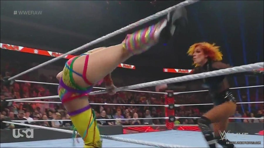WWE_Monday_Night_Raw_2022_06_13_720p_HDTV_x264-NWCHD_mp4_002214614.jpg