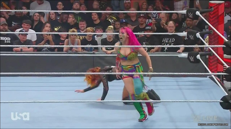 WWE_Monday_Night_Raw_2022_06_13_720p_HDTV_x264-NWCHD_mp4_002228228.jpg
