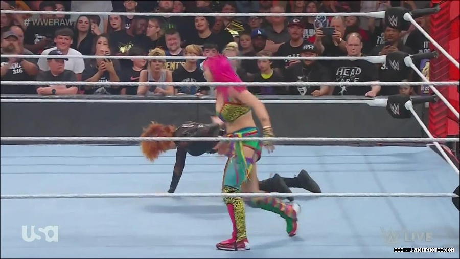 WWE_Monday_Night_Raw_2022_06_13_720p_HDTV_x264-NWCHD_mp4_002228628.jpg