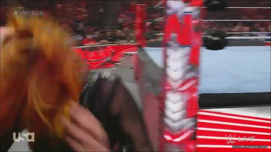 WWE_Monday_Night_Raw_2022_06_13_720p_HDTV_x264-NWCHD_mp4_002248248.jpg