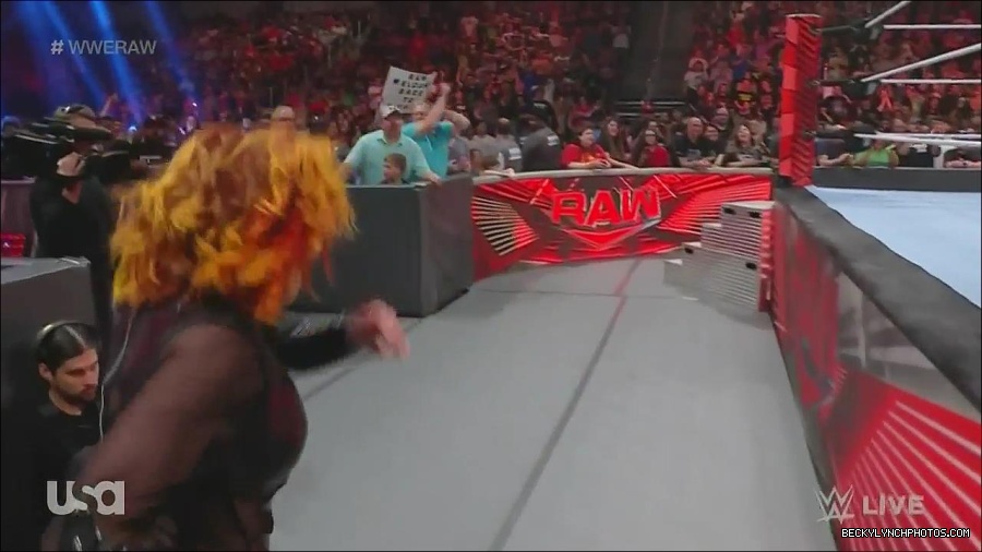WWE_Monday_Night_Raw_2022_06_13_720p_HDTV_x264-NWCHD_mp4_002249048.jpg