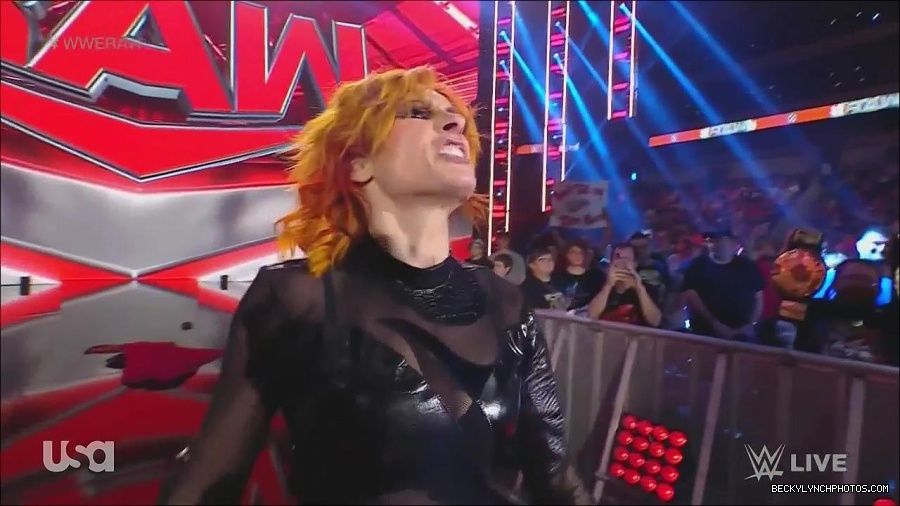 WWE_Monday_Night_Raw_2022_06_13_720p_HDTV_x264-NWCHD_mp4_002259459.jpg