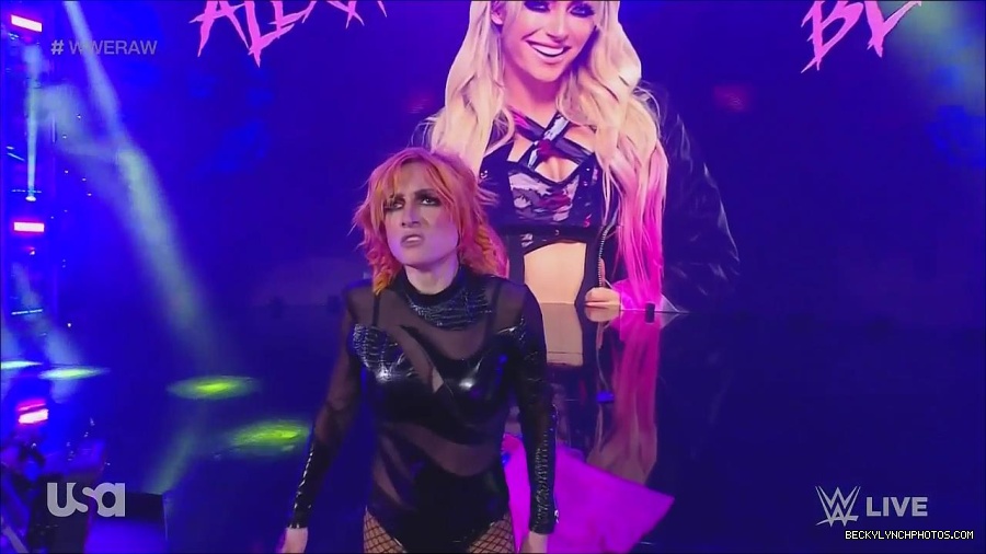 WWE_Monday_Night_Raw_2022_06_13_720p_HDTV_x264-NWCHD_mp4_002269869.jpg