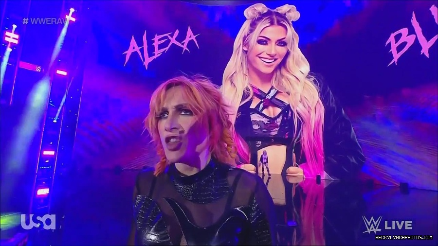 WWE_Monday_Night_Raw_2022_06_13_720p_HDTV_x264-NWCHD_mp4_002274674.jpg