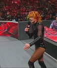 WWE_Monday_Night_Raw_2022_06_13_720p_HDTV_x264-NWCHD_mp4_002130130.jpg