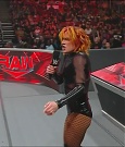 WWE_Monday_Night_Raw_2022_06_13_720p_HDTV_x264-NWCHD_mp4_002130530.jpg