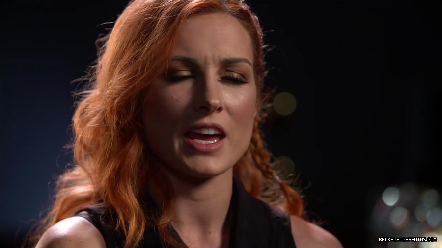 BECKY_PICKS_BRYAN_VS_ROLLINS_mp4_000067066.jpg