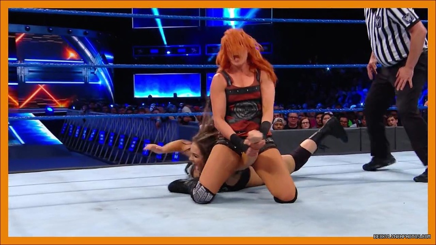 BECKY_PICKS_BRYAN_VS_ROLLINS_mp4_000103066.jpg